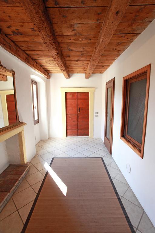Agriturismo Licensi Del Bresa Villa Monzambano Rum bild