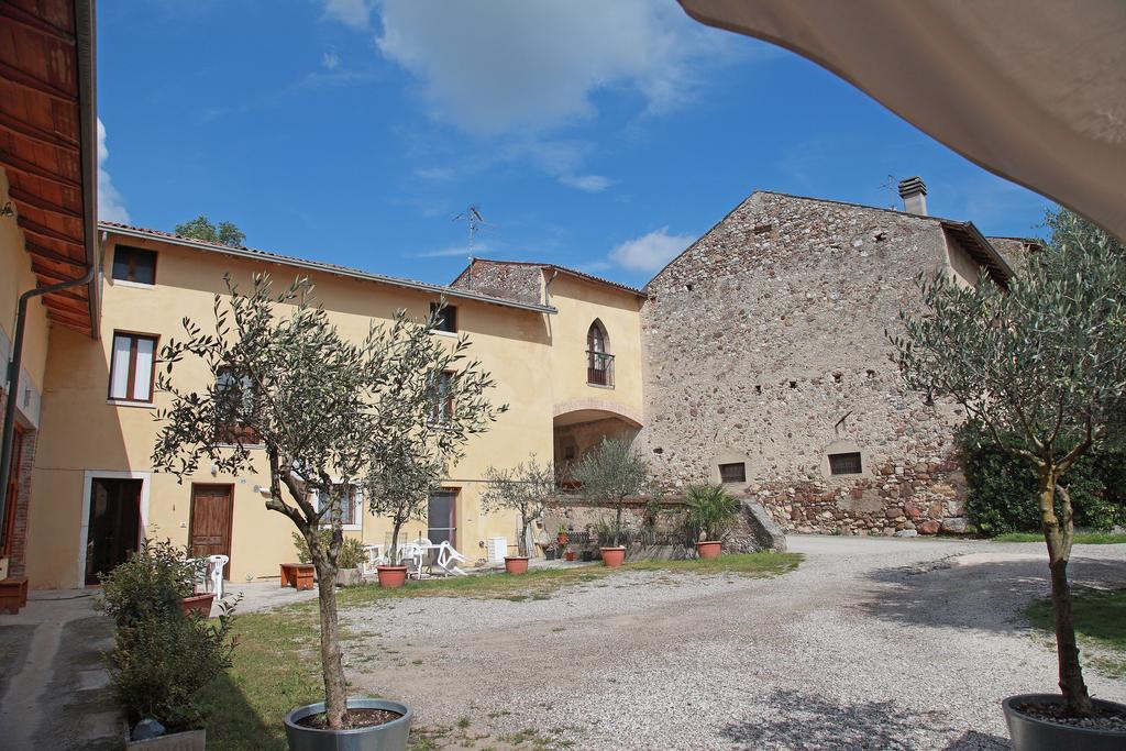 Agriturismo Licensi Del Bresa Villa Monzambano Rum bild