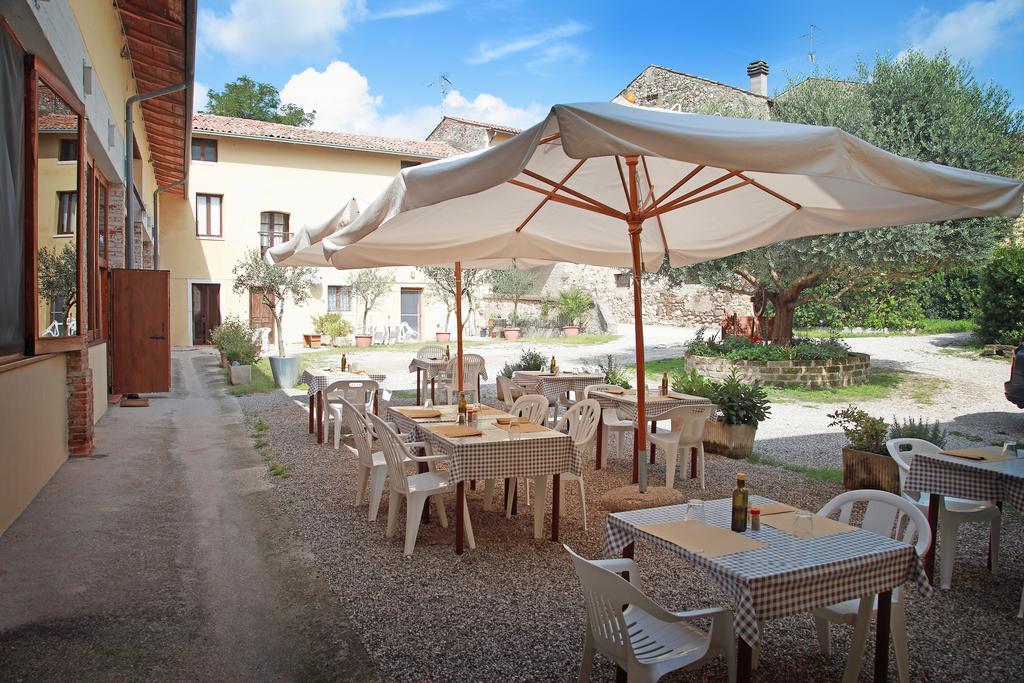 Agriturismo Licensi Del Bresa Villa Monzambano Rum bild