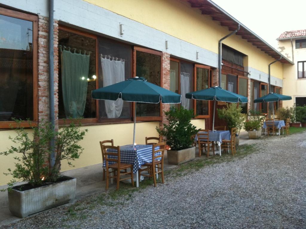 Agriturismo Licensi Del Bresa Villa Monzambano Rum bild