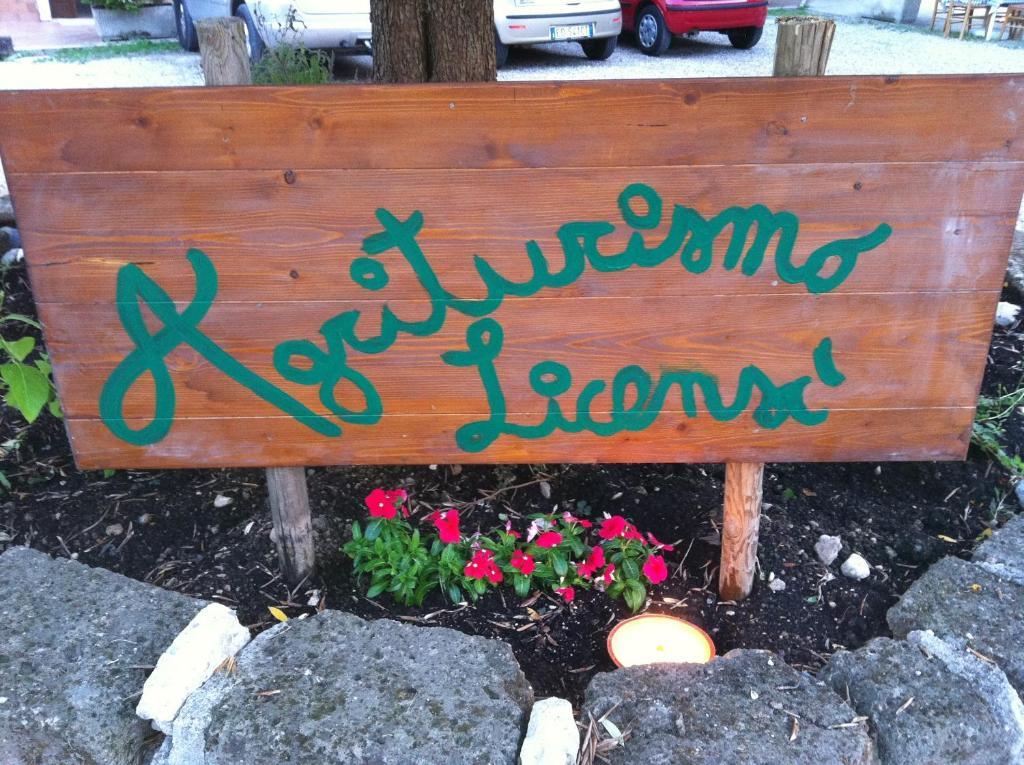 Agriturismo Licensi Del Bresa Villa Monzambano Rum bild