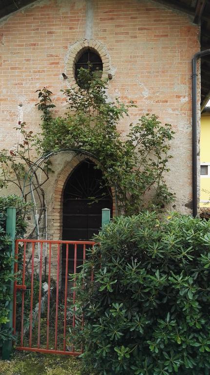 Agriturismo Licensi Del Bresa Villa Monzambano Exteriör bild