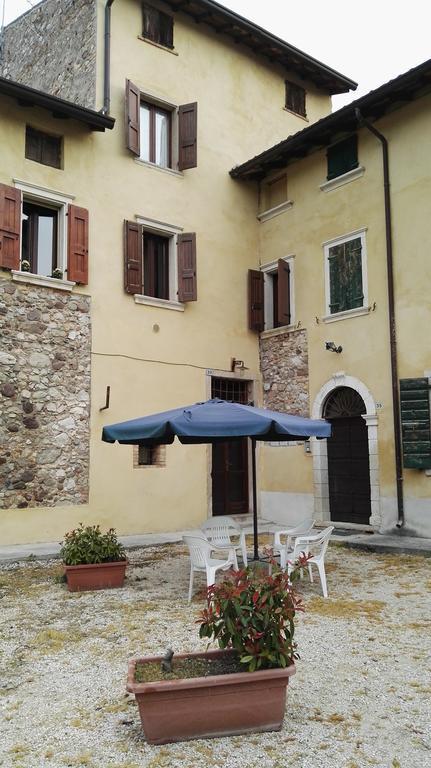 Agriturismo Licensi Del Bresa Villa Monzambano Exteriör bild