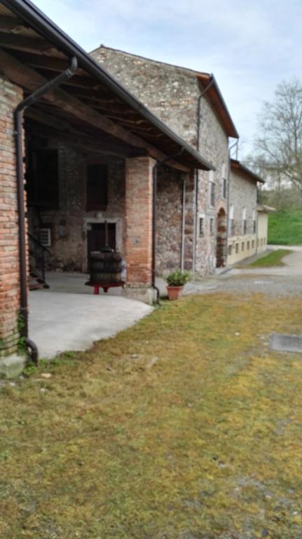 Agriturismo Licensi Del Bresa Villa Monzambano Exteriör bild